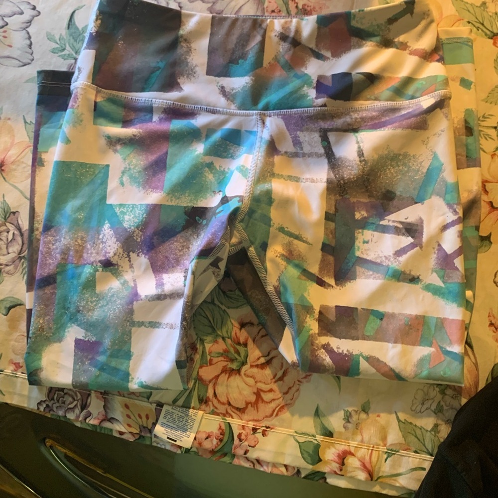 Prana Women’s Workout Pants Size Medium - Picture 2 of 3